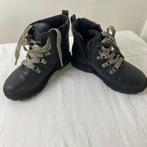 Boys  Black Combat Boot Cat and Jack- size 12